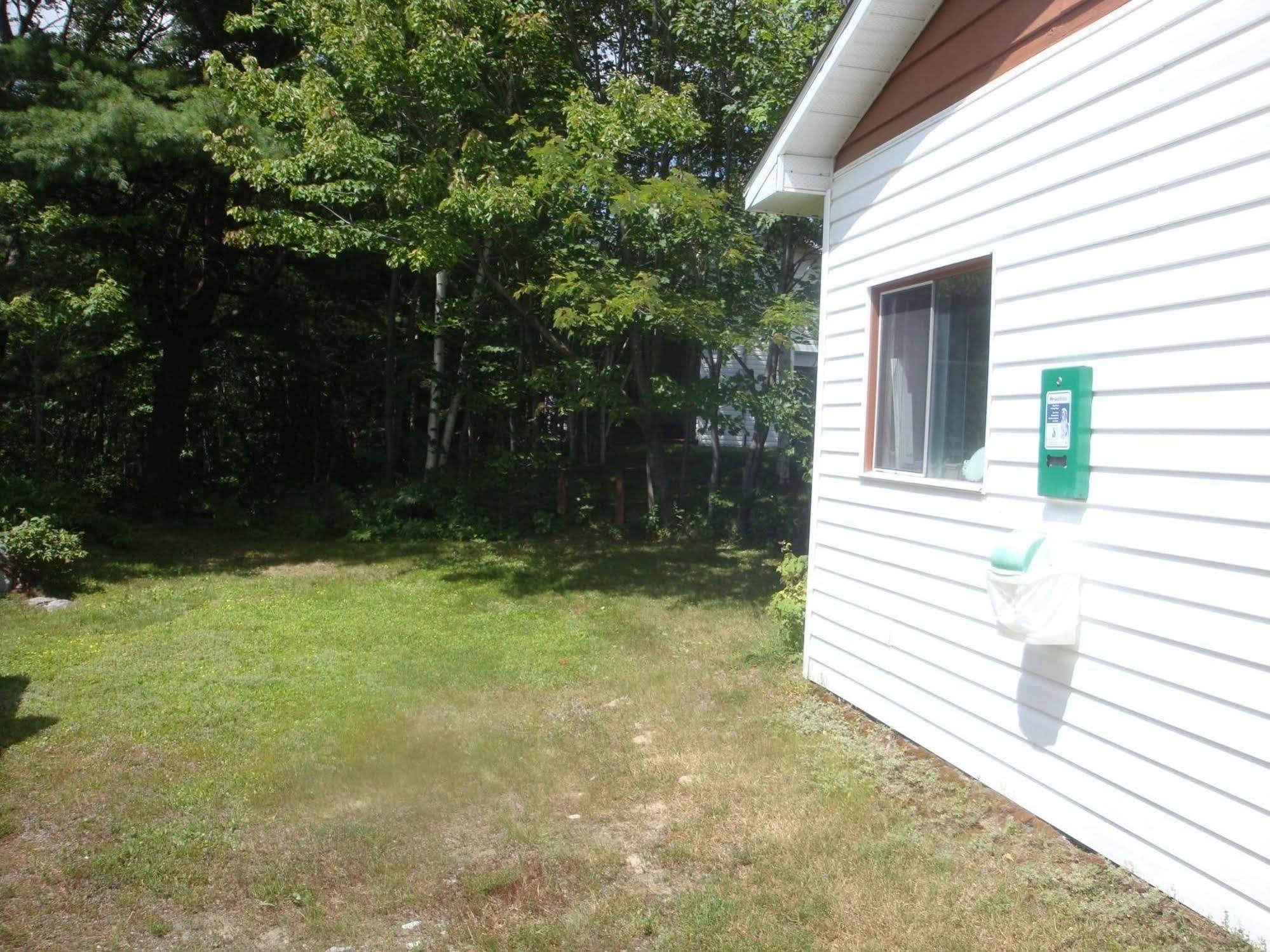 Bo-Mark Motel North Bay Exterior photo